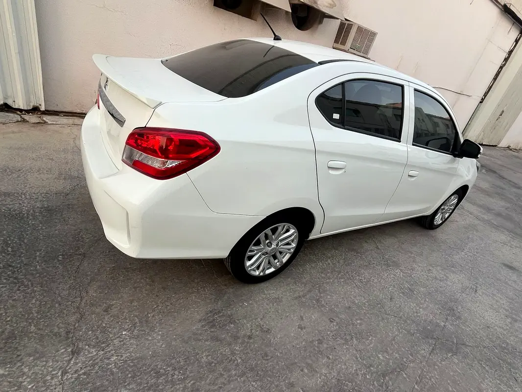 Mitsubishi Attrage 2022 — photo 1 of 8