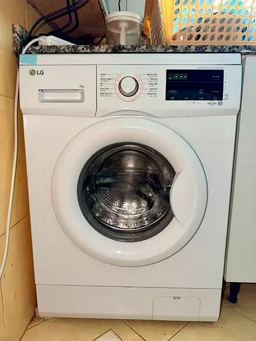 LG 7kg Front Load Washing Machine - Good Working Condition for moveout sale