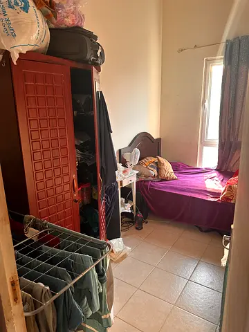 partition room available fo solo ladys