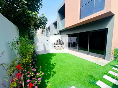 Elegant 3 Badroom Corner Townhouse | 6 Cheques | Fully Landscaped Garden