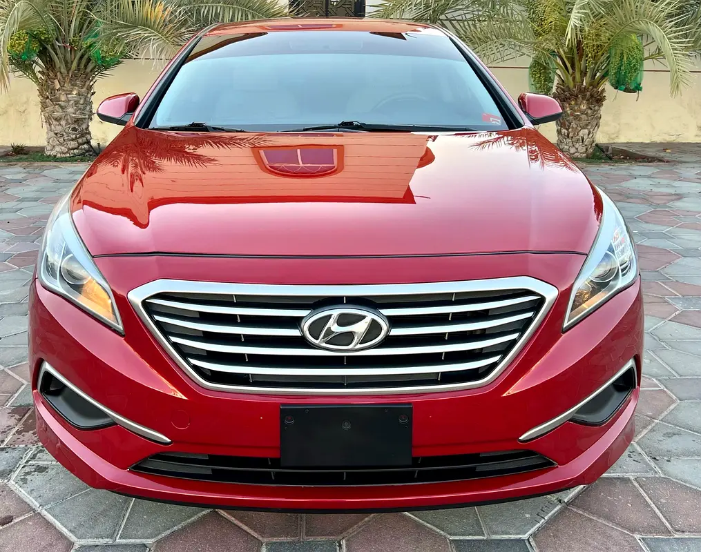 Hyundai Sonata 2017 — photo 1 of 9