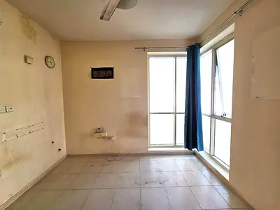 Spacious studio apartment available in the prime location al nabba only 12999 split ac central gas family building with free parking