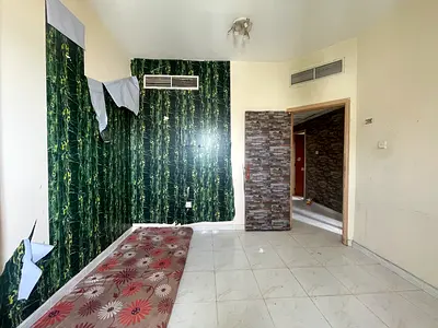 Spacious 2bhk apartment available in butina central ac central gas family building with balcony