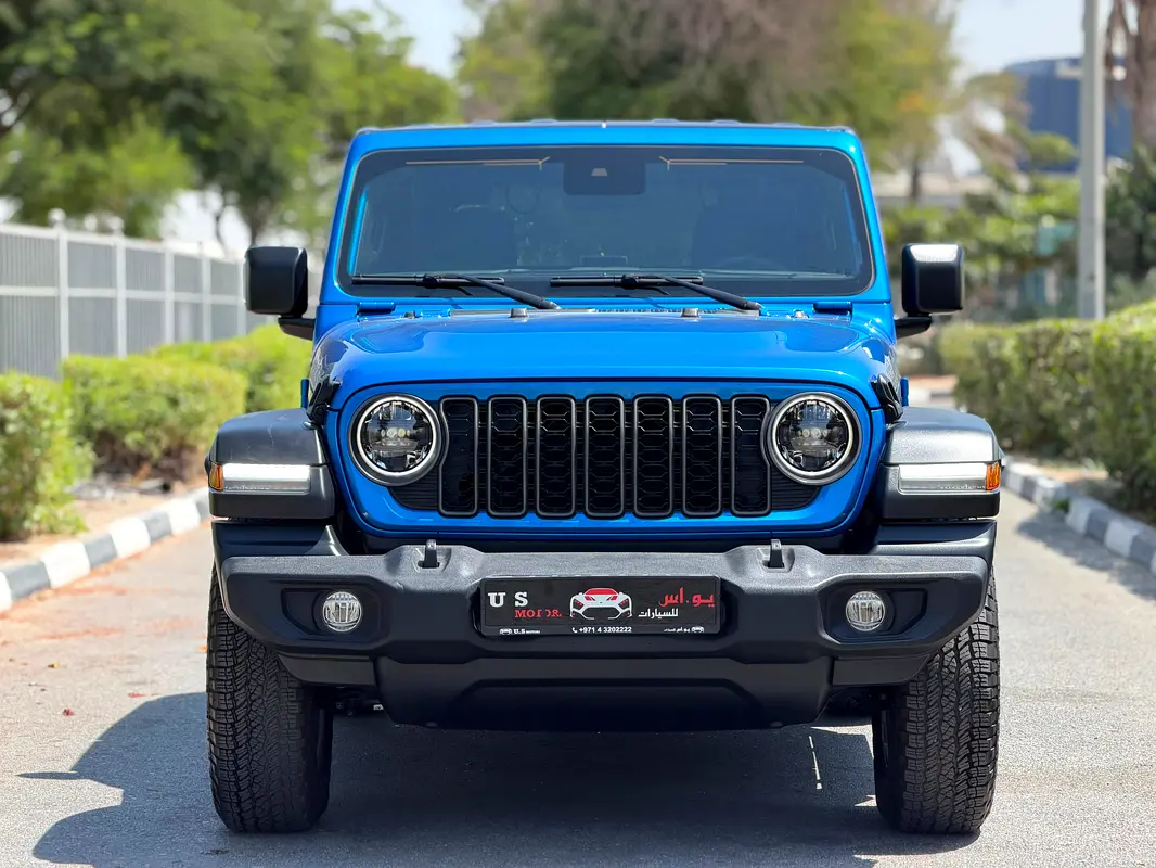 Jeep Wrangler 2024 — photo 1 of 17