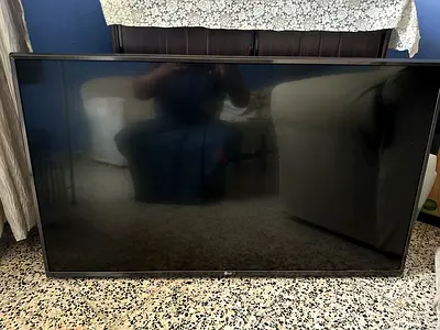 LG 32 LED TV - Good Working Condition
