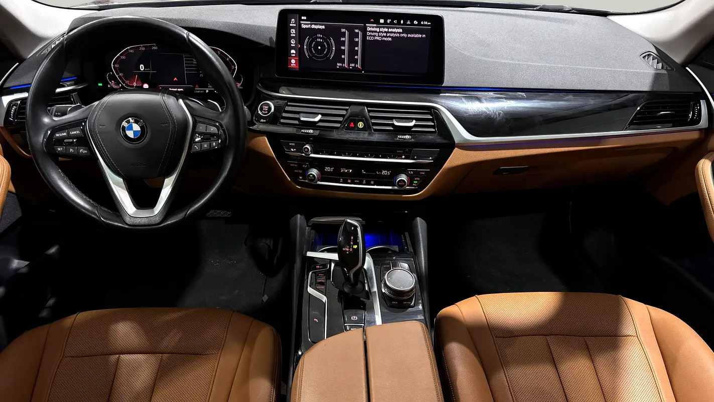 BMW 5-Series 2023