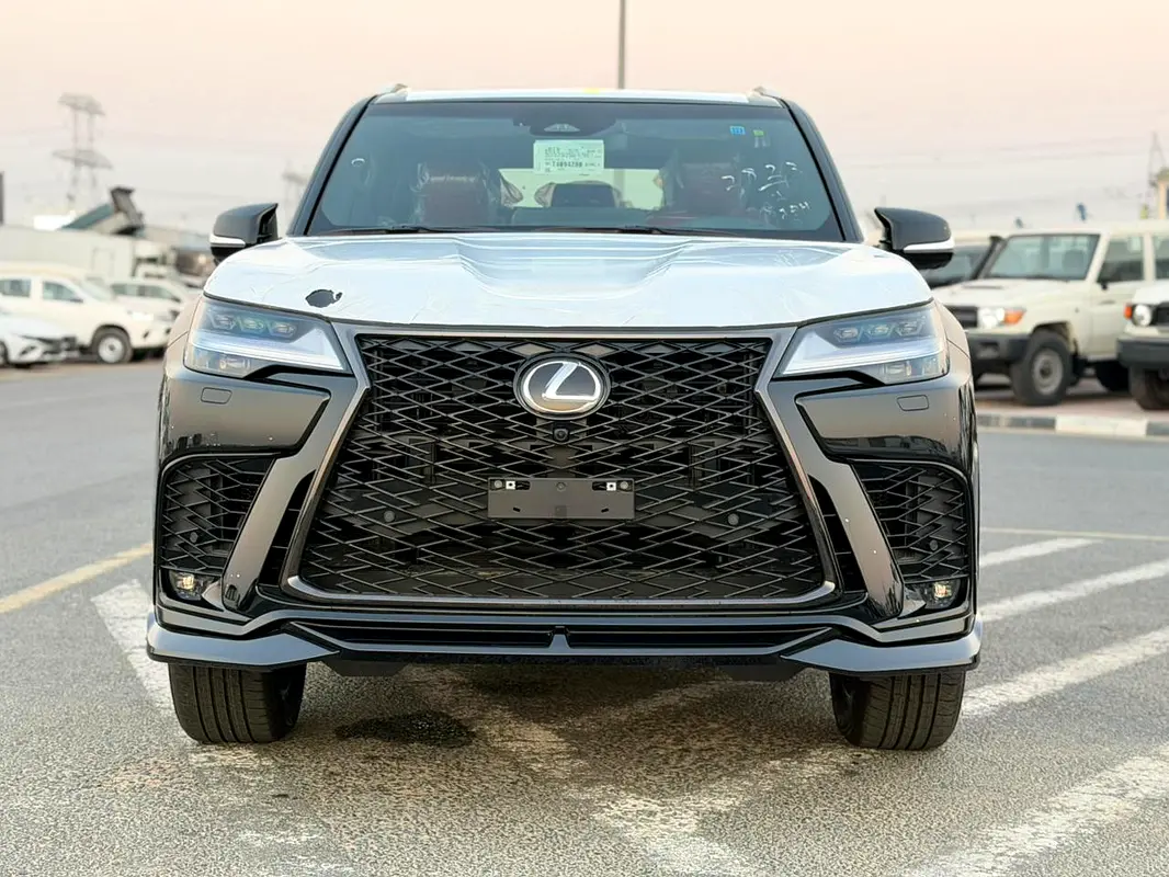 Lexus LX-Series 2026 — photo 1 of 19