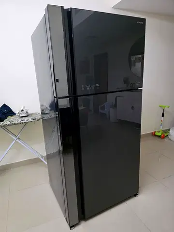 Hitachi 410litter bottom freezer latest version slightly use like new condition Black ⚫️ color  Full