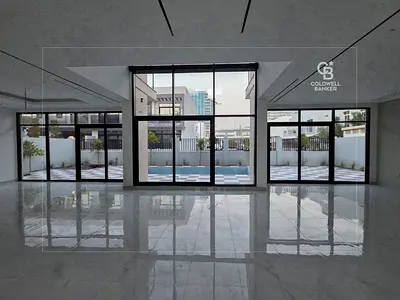 Upgraded | Skylight, Spacious | Private Pool