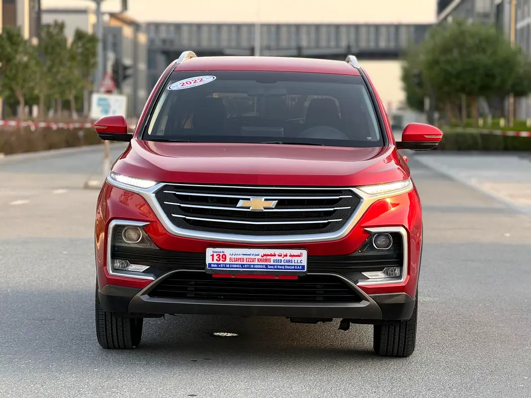 Chevrolet Captiva 2022 — photo 1 of 15