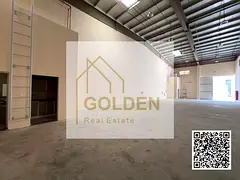 Premium warehouse offering 25 kW power, 5,000 sq ft usable space, and a prime main road location.