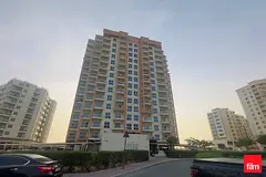 Spacious 2 BeD | Vacant Soon | Great Investment