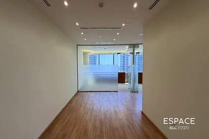Vacant | Luxury Fit Out | Furnished