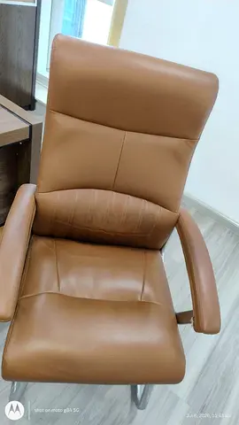 Brown High-Back Executive Conference Chair – Padded Leatherette