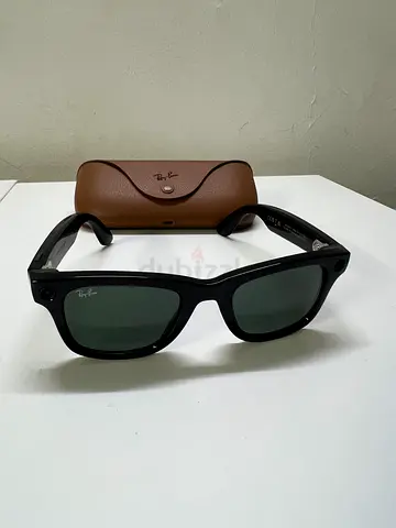 Ray-Ban Meta Wayfarer-style Black Sunglasses with Case