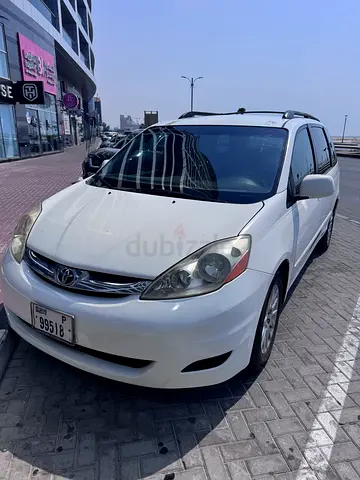 Reliable 2008 Toyota Sienna - American Specs - Well Maintained
