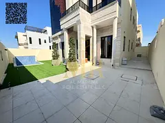 Two-story villa with a rooftop terrace and five bedrooms at a special price, including registration