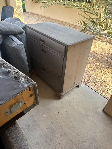 Grey chest of drawers