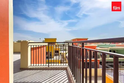 Luxury 5br Townhouse | End Corner