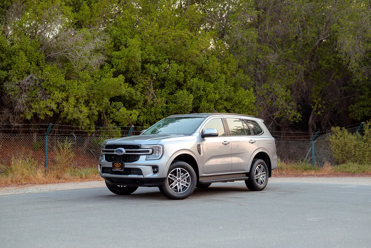 Ford Everest 2024 — photo 1 of 19