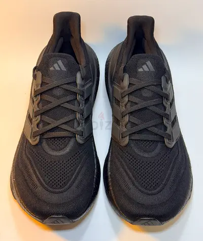 ORIGINAL ADIDAS ULTRABOOST LIGHT/ ULTRABOOST 23 MENS SIZE: 10.5