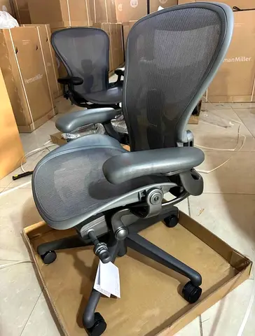 Brand New Remastered Version Herman Miller Aeron Chair Fully Adjustable Graphite Size B Never Use