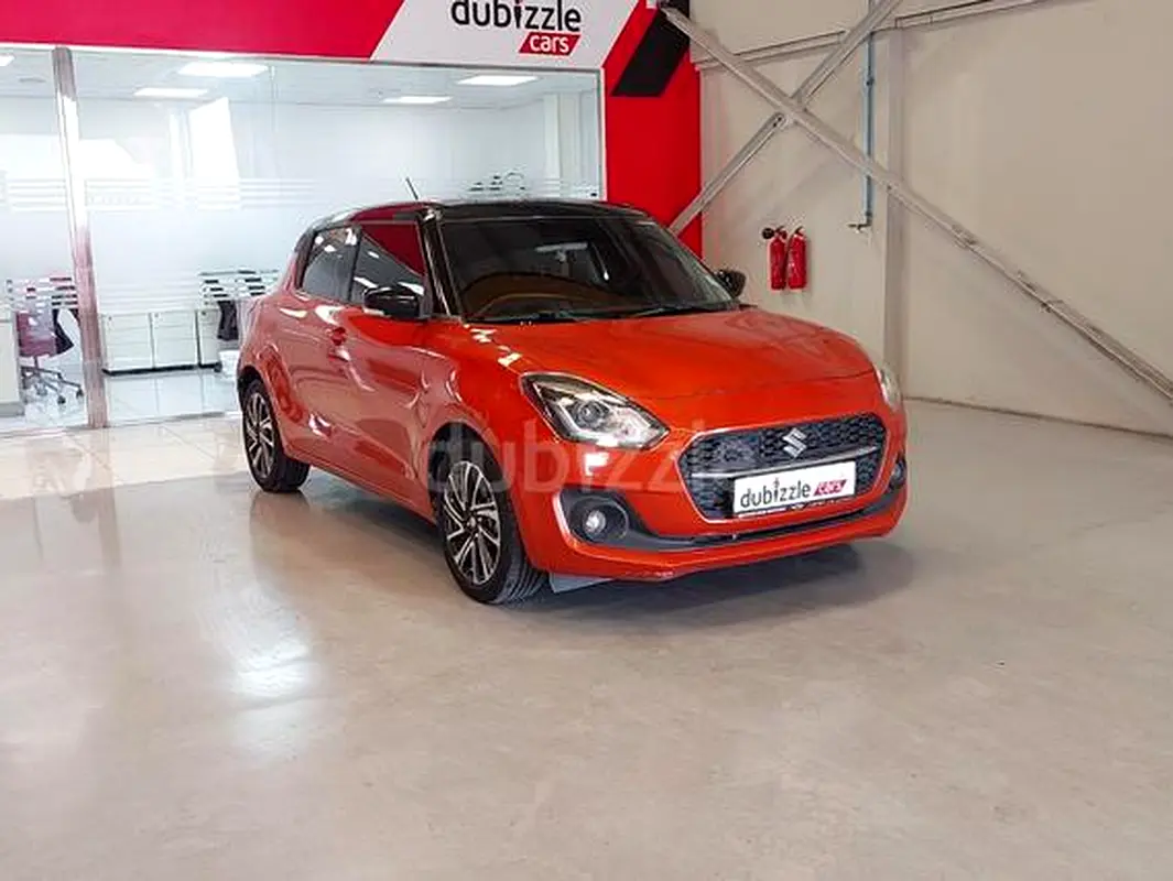 Suzuki Swift 2022 — photo 1 of 12