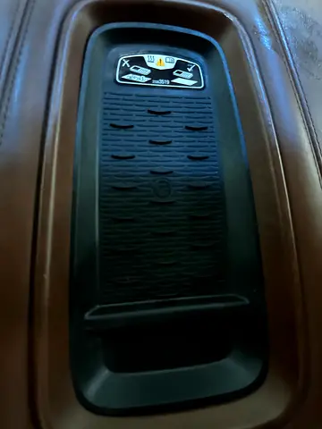 2016 Cadillac ESCALADE 缩略图 17