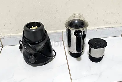 Small countertop blender with grinder and jar - used, working