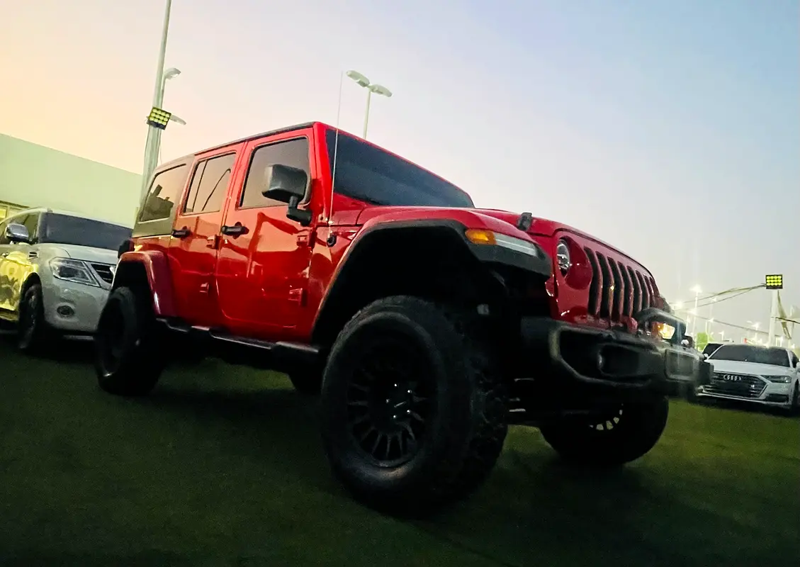 Jeep Wrangler 2018 — photo 1 of 10