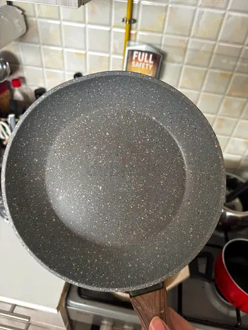 Cooking pan (Works on induction) (Read the description)
