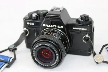 Praktica BCA Electronic 35mm SLR Camera. Pentacon 50mm F/1.8 Lens