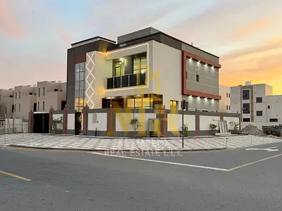 Includes air conditioning - Good price - Prime location, negotiable. Corner villa on a main street opposite a mosque