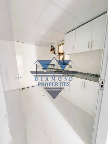 ABU SHAGARAH 2BHK APARTMENT//GOOD LOCATION NEAR BY PARK RENT ONLY 30K