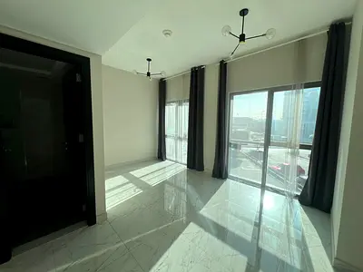 Bright & Spacious | Ready to Move | Low Floor