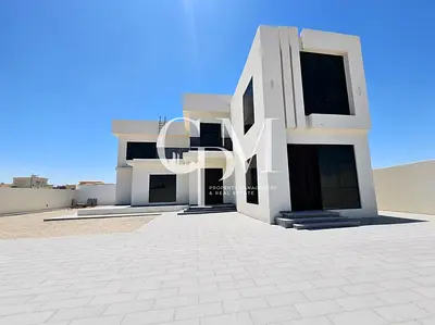Sophisticated 5BR Villa | Spacious Elegance | Move-In Ready