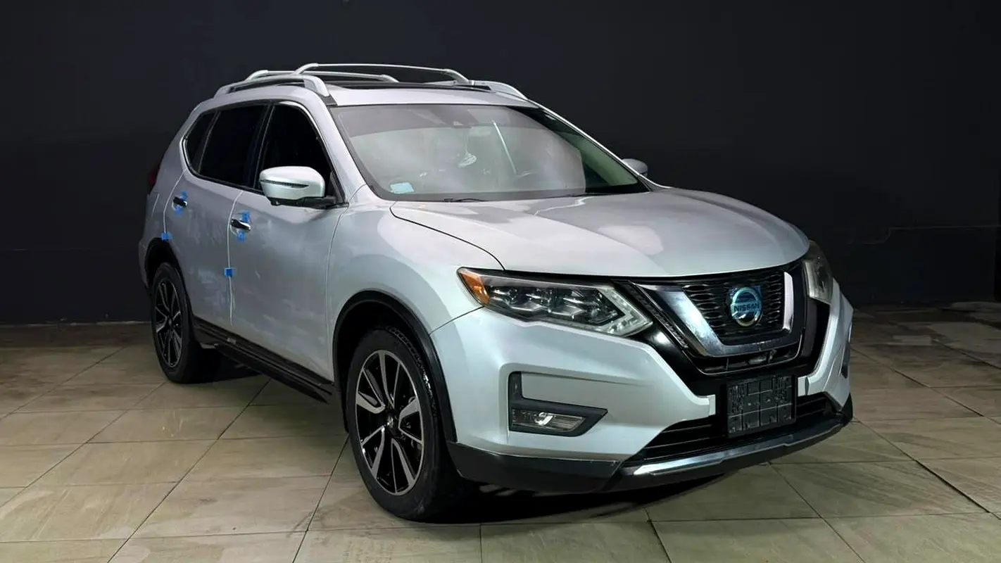 Nissan Rogue 2019 — photo 1 of 20