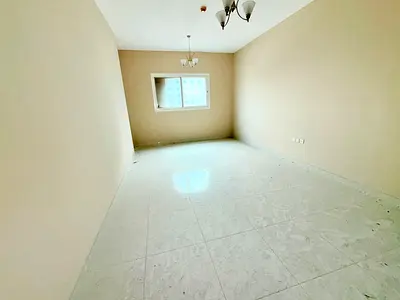 READY TO MOVE 2BHK WITH 3BHAT ROOM WITH BALCONY CENTRAL AC&GAS
