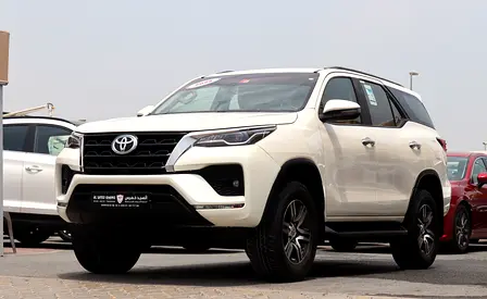 2022 Toyota FORTUNER — фото 3