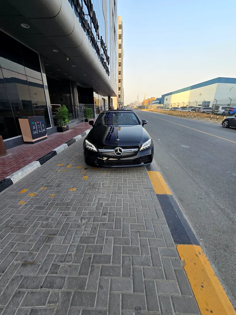 Mercedes-Benz C-Class 2022 — photo 1 of 9