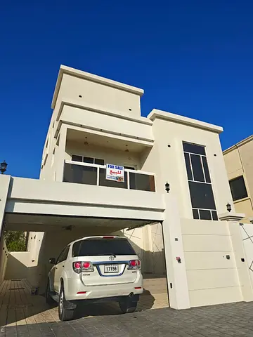 First-time occupancy | Excellent size | High-end custom finishing | Flexible payment terms | Prime location | Central air conditioning