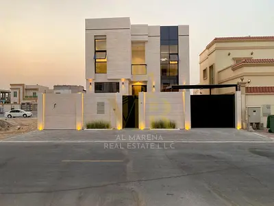 بدفعه مقدمه 10% تملك فيلا 5 غرف بارقى تشطيب فى عجمان