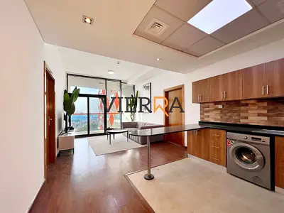 Vacant l Well Maintained l prime Location