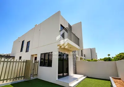 Largest Garden | Single Row | Vacant August 30