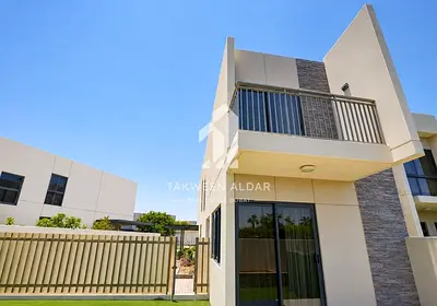 Largest Garden | Single Row | Vacant August 30