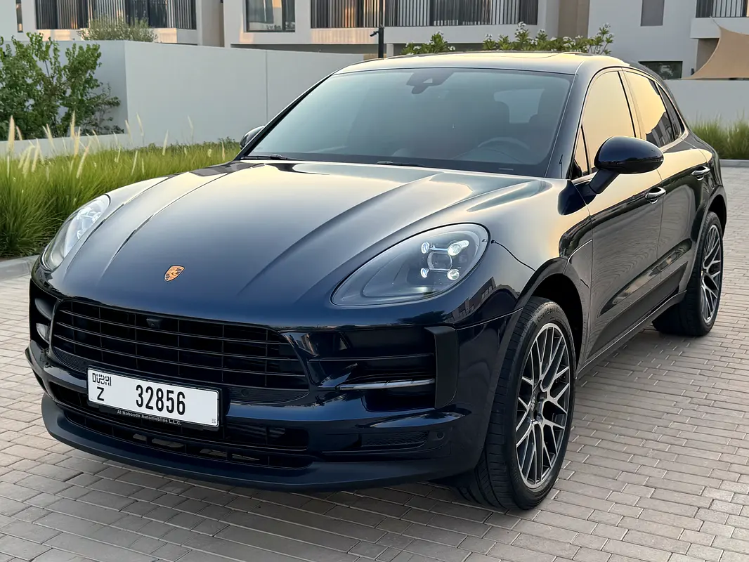 Porsche Macan 2021 — photo 1 of 11