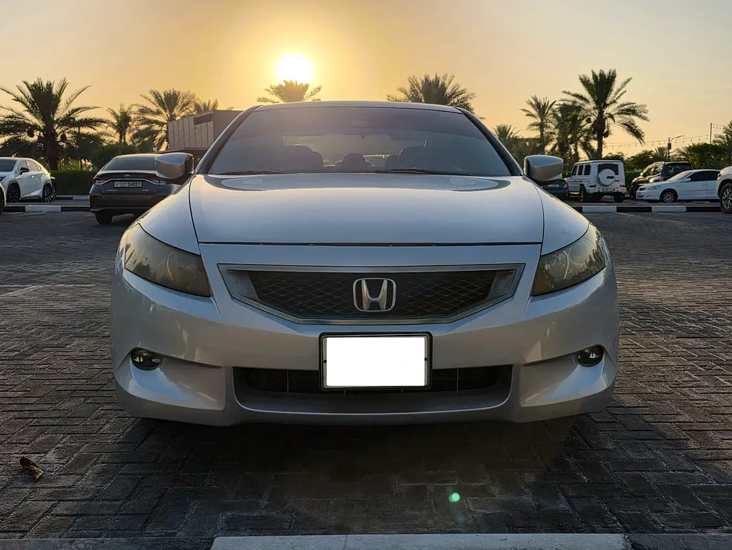 Honda Accord 2008 — photo 1 of 10