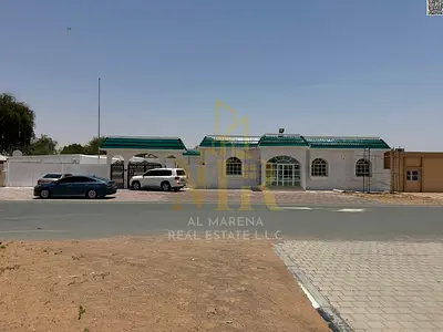 فرصة مميزة للراغبين في تملك فيلا للسكن او الاستثمار منطقة هادئة وراقية مساحة 10400 قدم