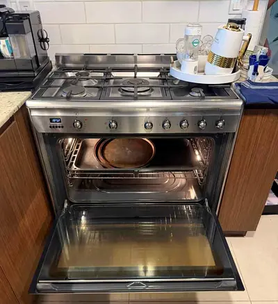 Smeg 90cm Premium Cooker  Stove Gas Top 5 burner with Electric Oven Excellent condition