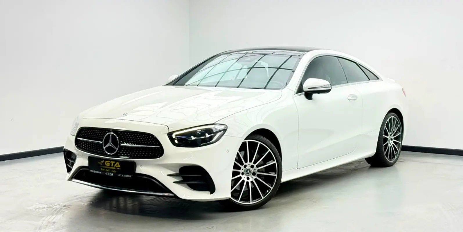 Mercedes-Benz E-Class 2023 — photo 1 of 15